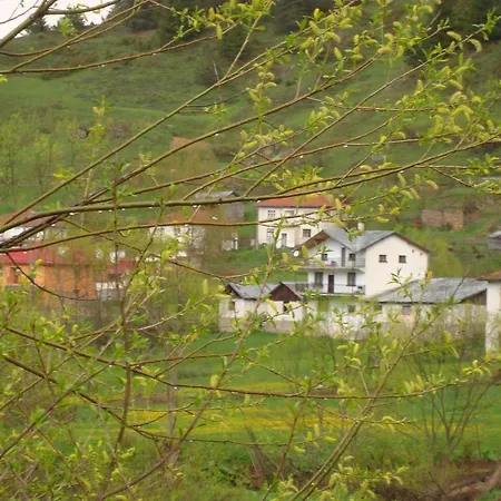 Kuma Lissa Maison d'hôtes *