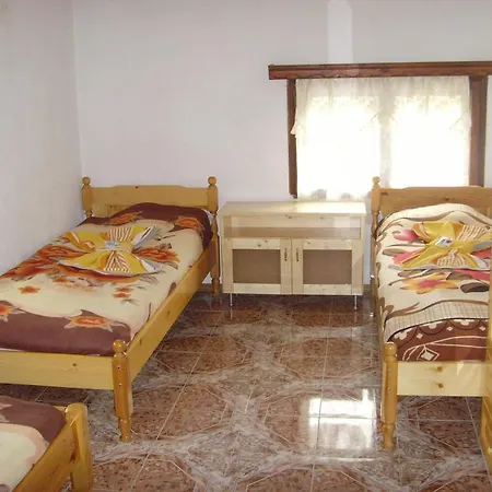 Kuma Lissa Casa de hóspedes *
